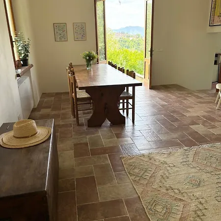 Villa Stunning 4 Bedroom Near Barga