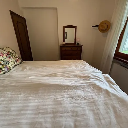 Stunning 4 Bedroom Near Barga Castelvecchio Pascoli