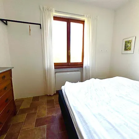 Villa Stunning 4 Bedroom Near Barga Castelvecchio Pascoli